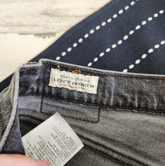 Levis Premium 501 Skinny Jeans Coal Black Size 28 CROPPED - Picture 9 of 12